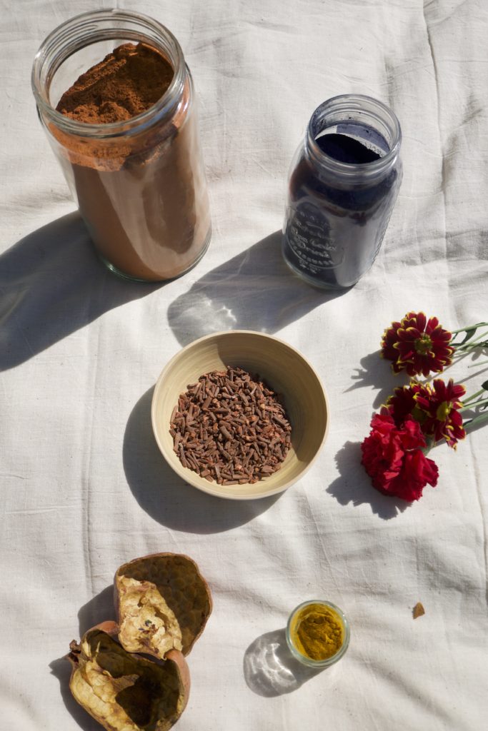 Pourquoi privilégier la teinture naturelle