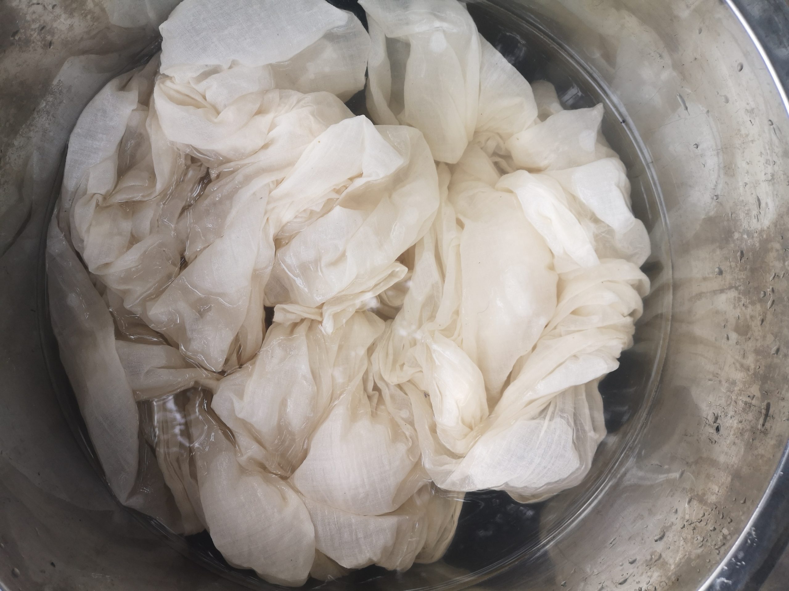 Processus de teinture naturelle - mordançage