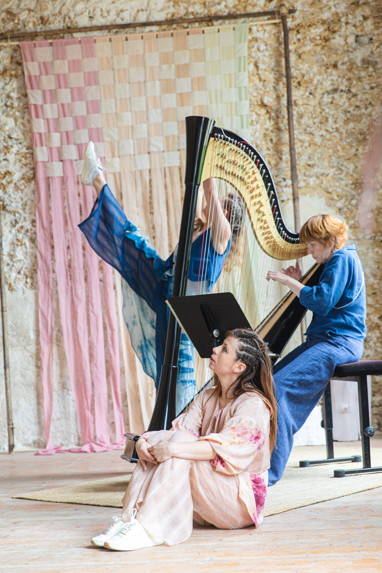 Performance danse collection vêtement soie et coton teinture naturelle indigo et rose avocat