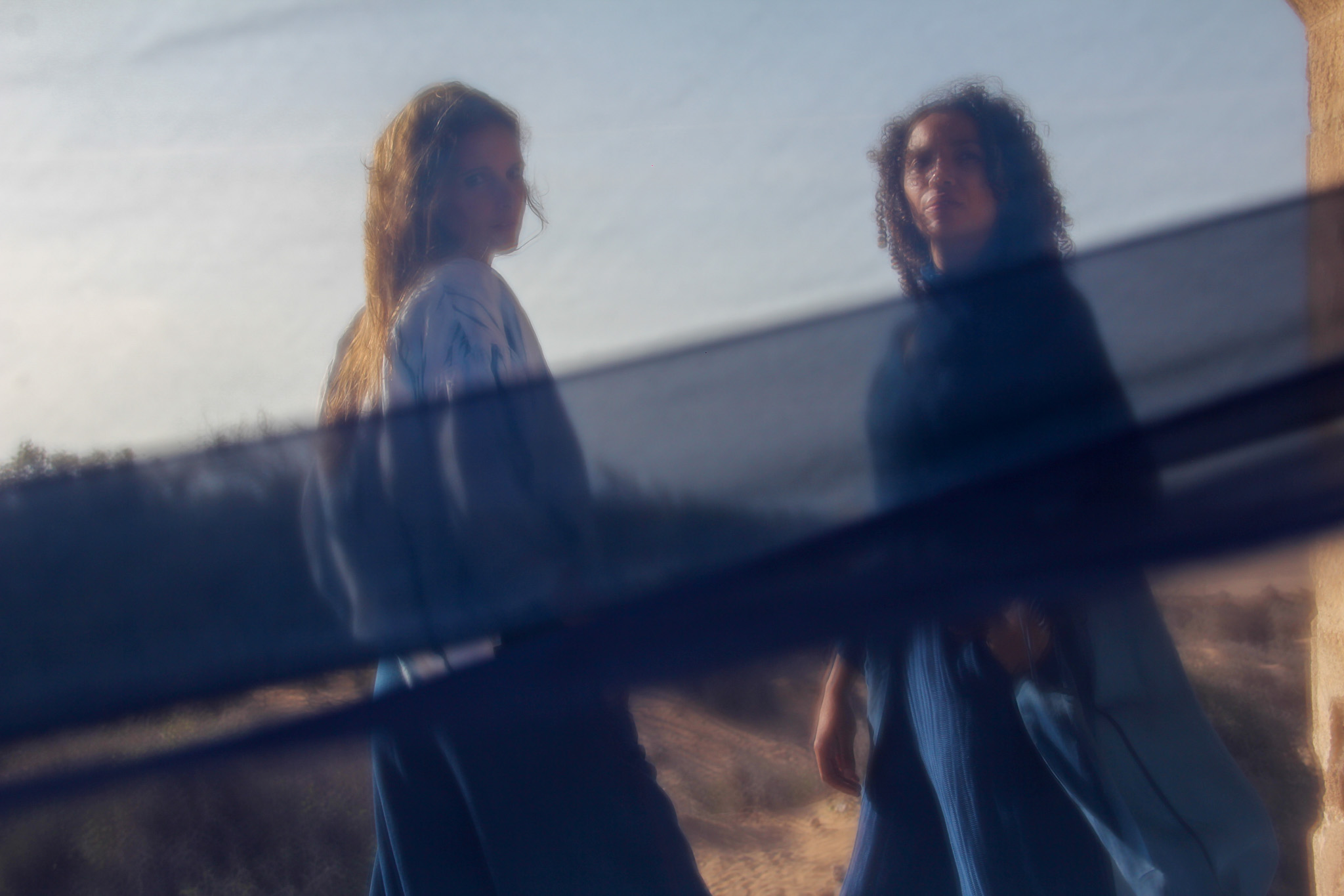 collection indigo Kosmic Blues - blouse shibori et robe organza 3