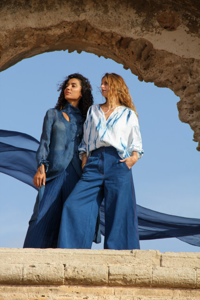 collection indigo Kosmic Blues - blouse shibori et robe organza 2